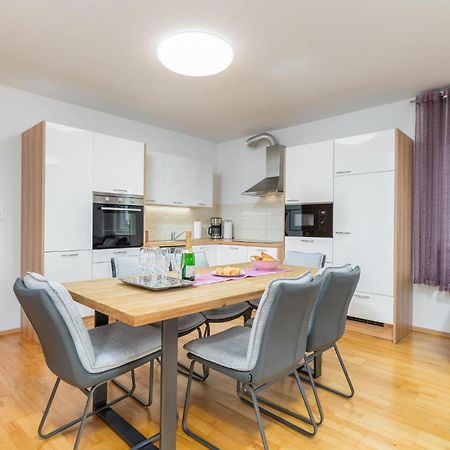 Lovely Apartment In Valbandon With Kitchen فاجانا المظهر الخارجي الصورة