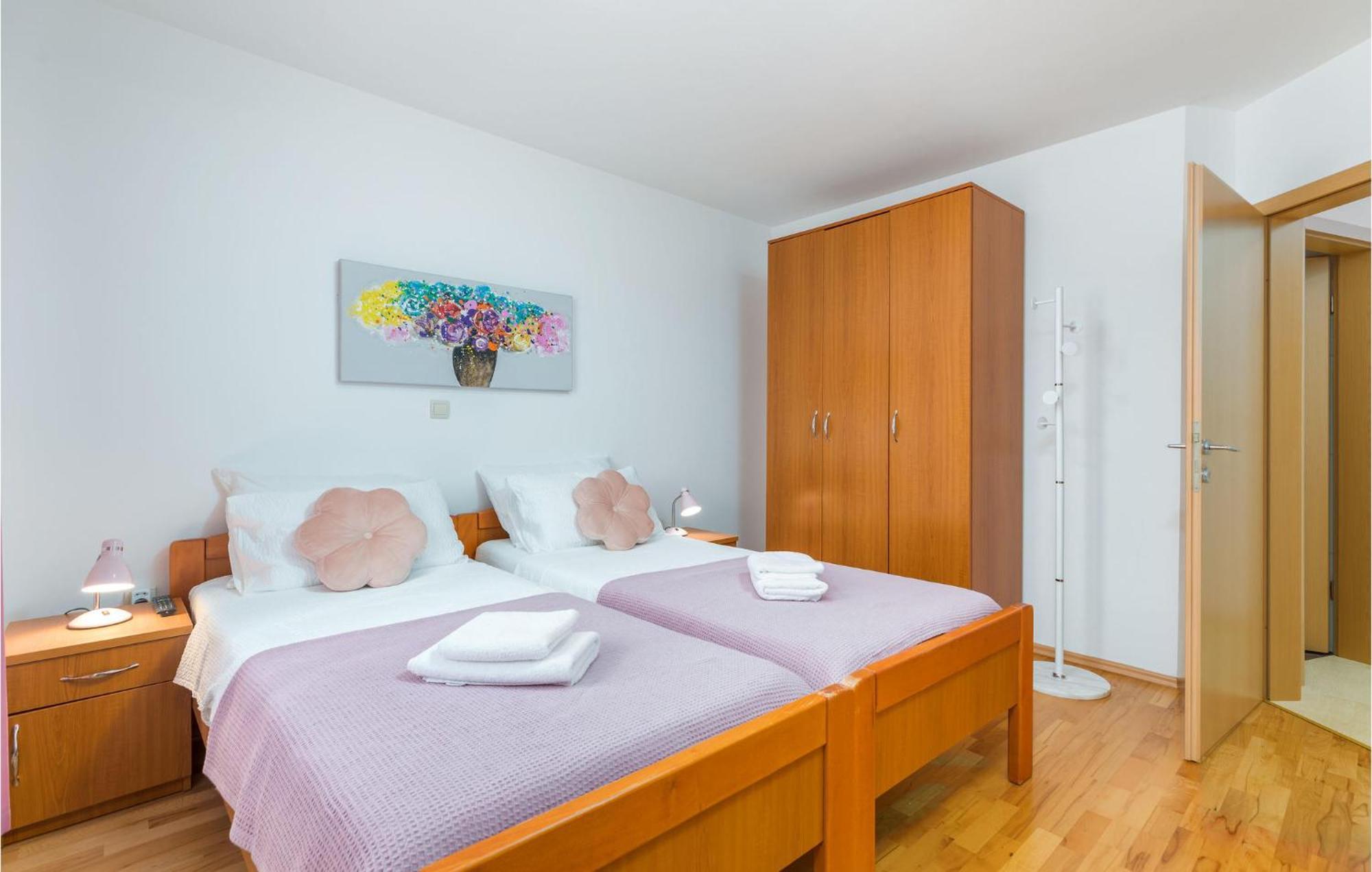 Lovely Apartment In Valbandon With Kitchen فاجانا المظهر الخارجي الصورة