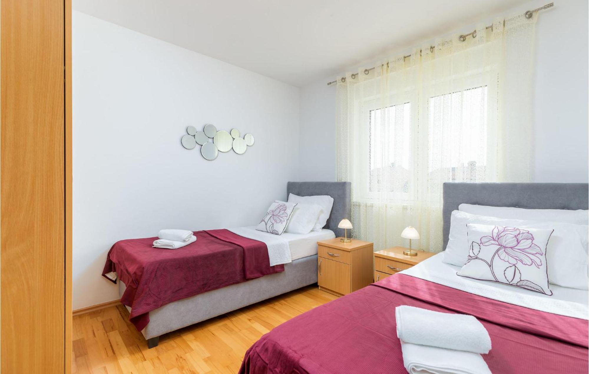 Lovely Apartment In Valbandon With Kitchen فاجانا المظهر الخارجي الصورة