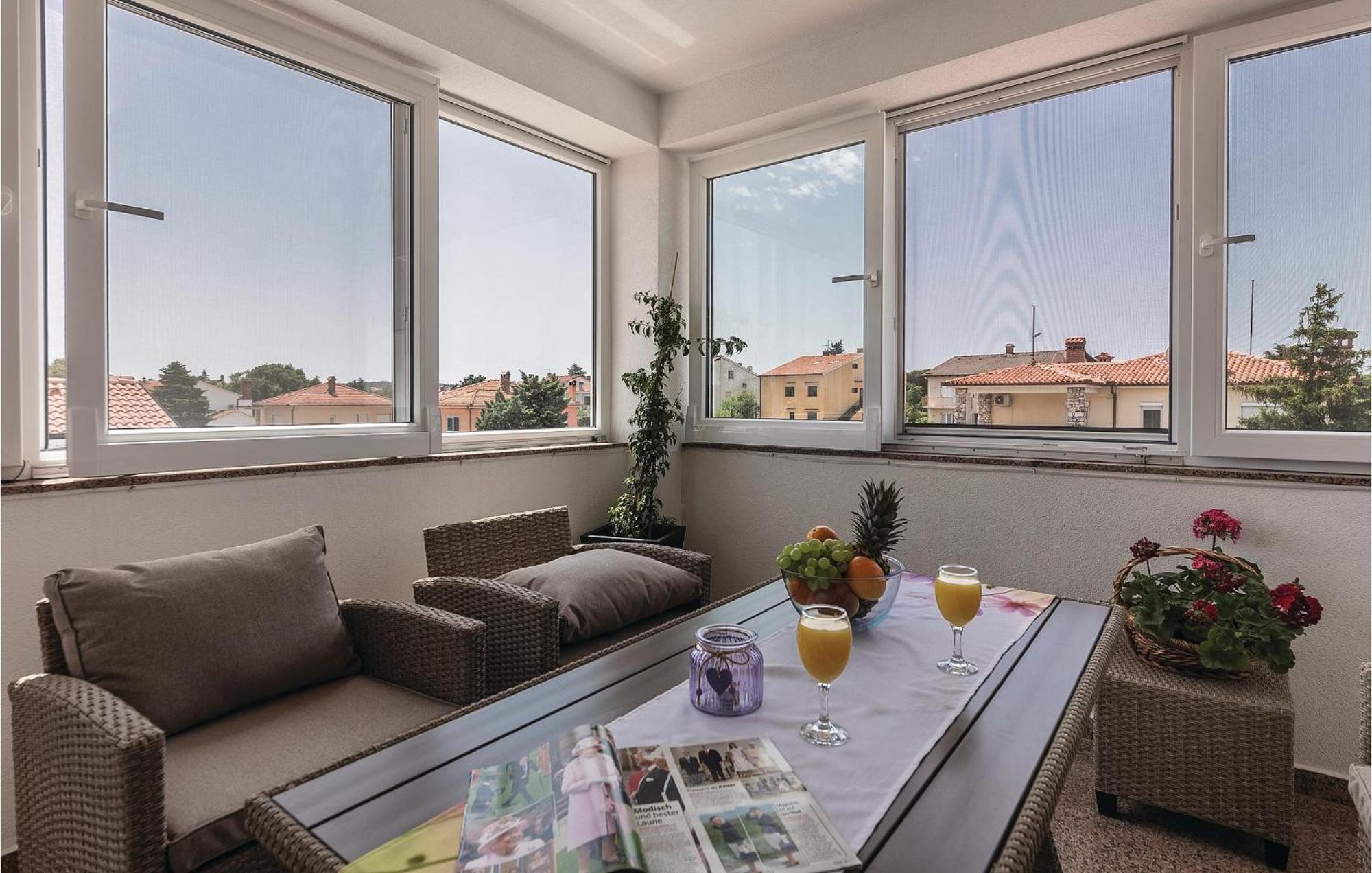 Lovely Apartment In Valbandon With Kitchen فاجانا المظهر الخارجي الصورة