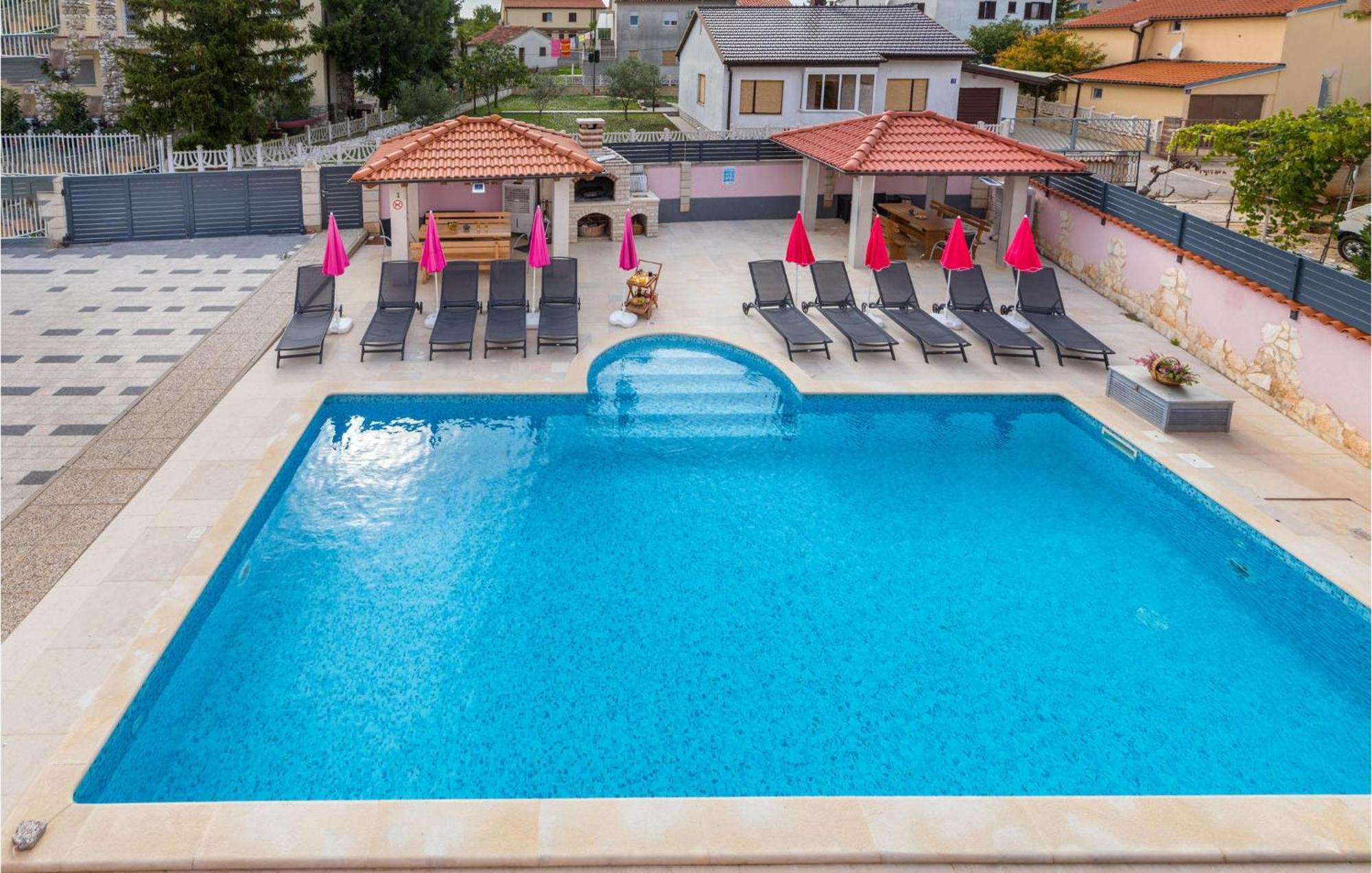 Lovely Apartment In Valbandon With Kitchen فاجانا المظهر الخارجي الصورة